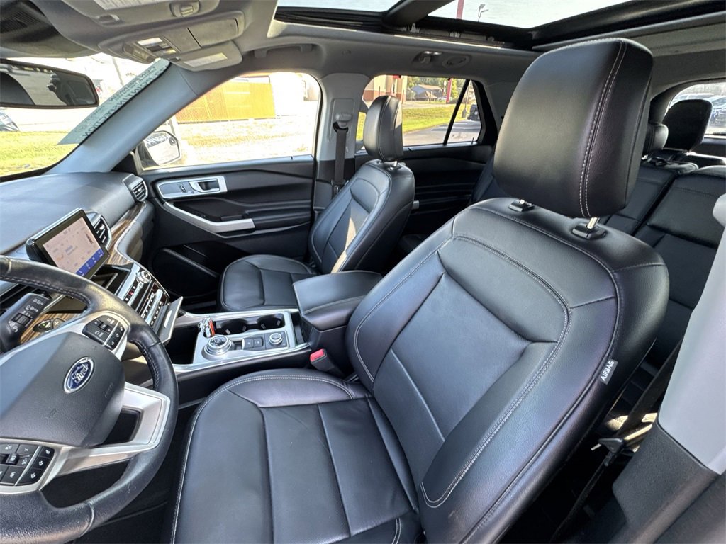 Used 2021 Ford Explorer Limited image 11