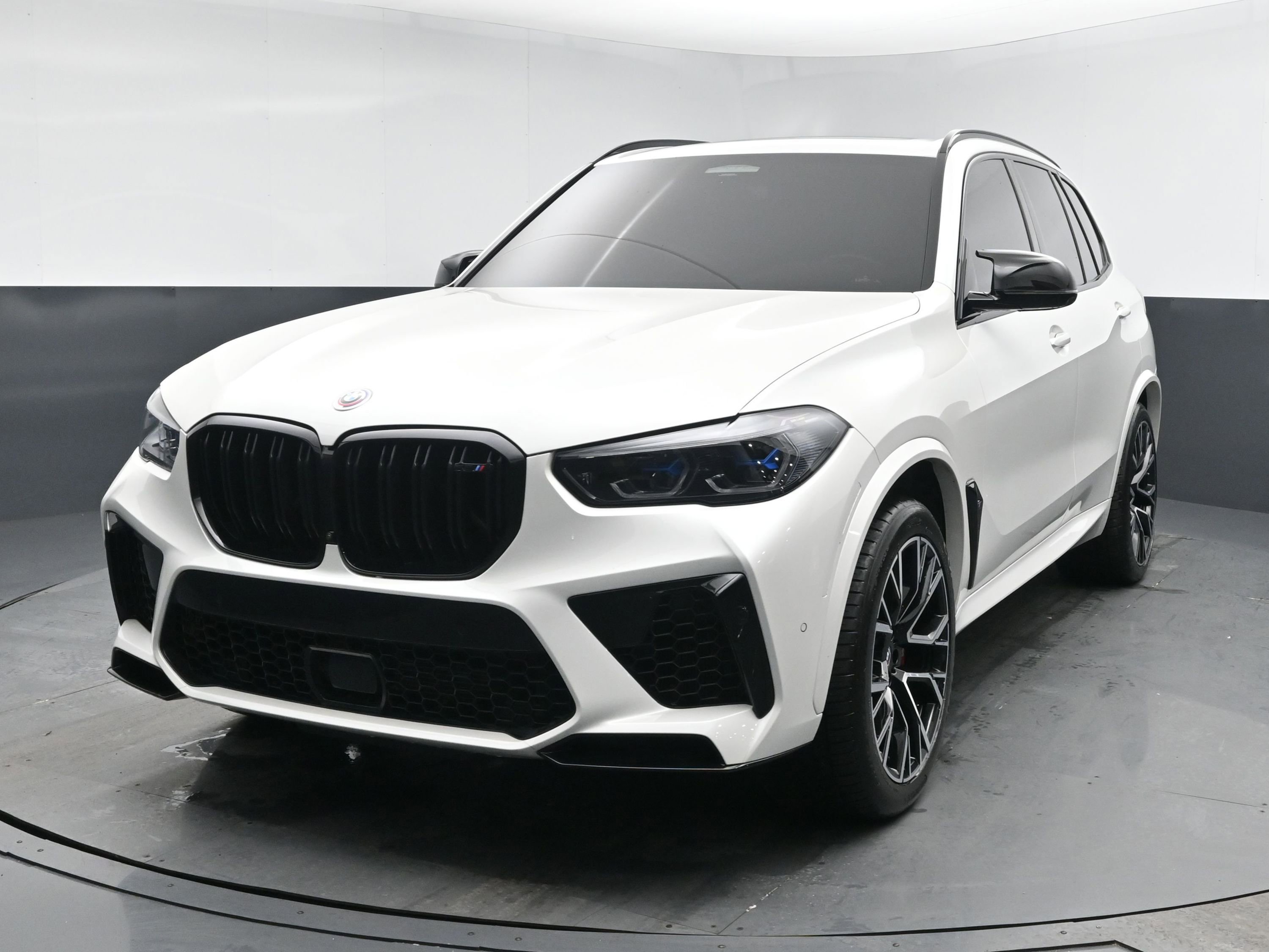 Used 2023 BMW X5 M w/ Competition Package image 1