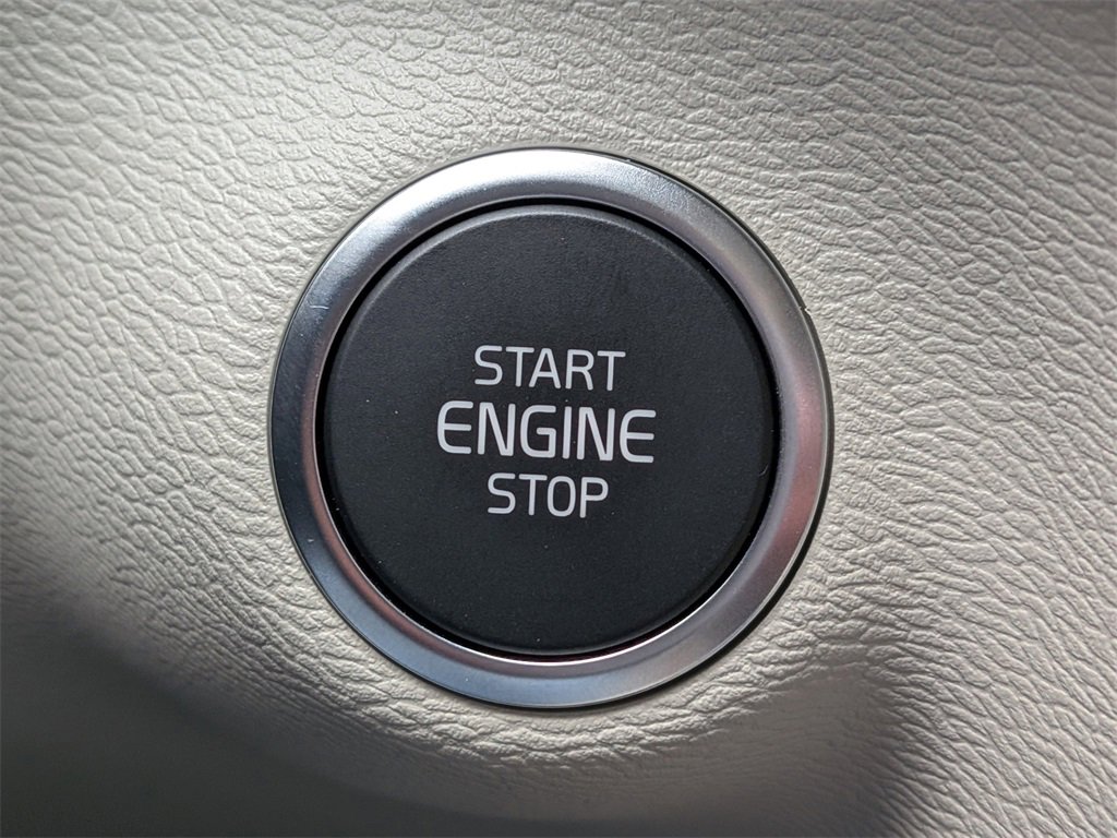 New 2026 Volvo XC40 B5 Plus w/ Protection Package Premier image 31