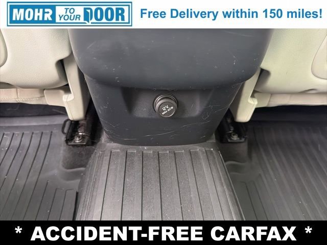 Used 2019 Volvo XC60 T5 Momentum w/ Multimedia Package image 31