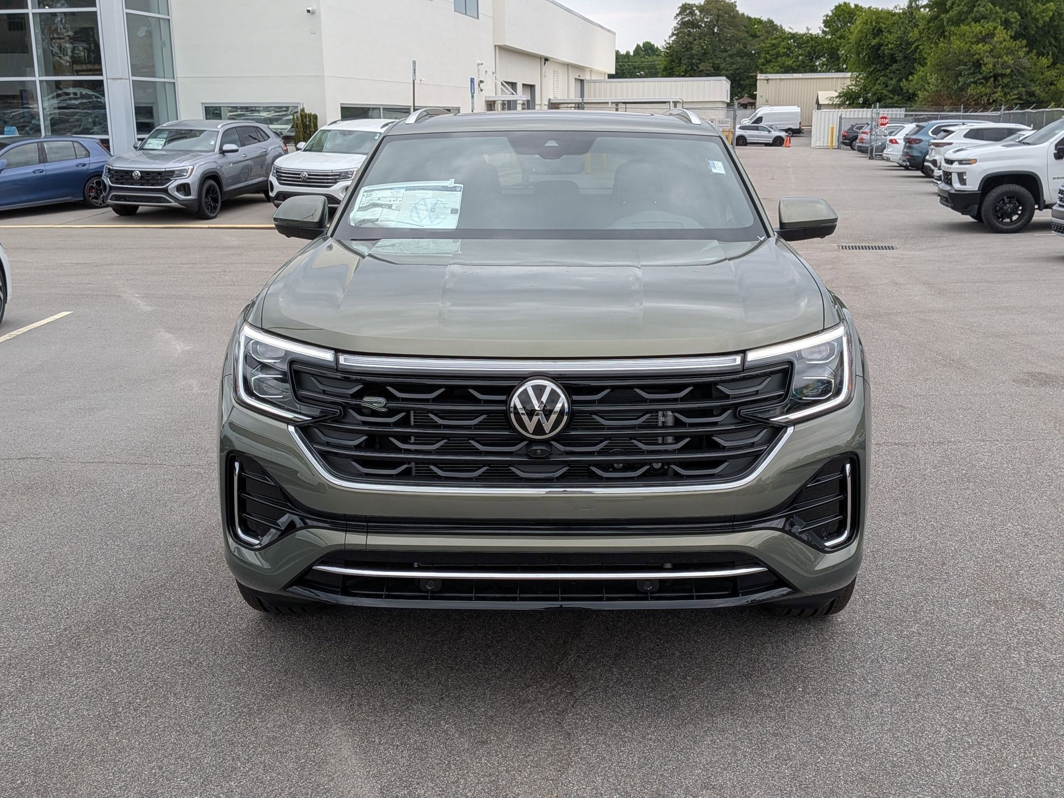 New 2026 Volkswagen Atlas Cross Sport SEL Premium R-Line AWD/4WD image 8
