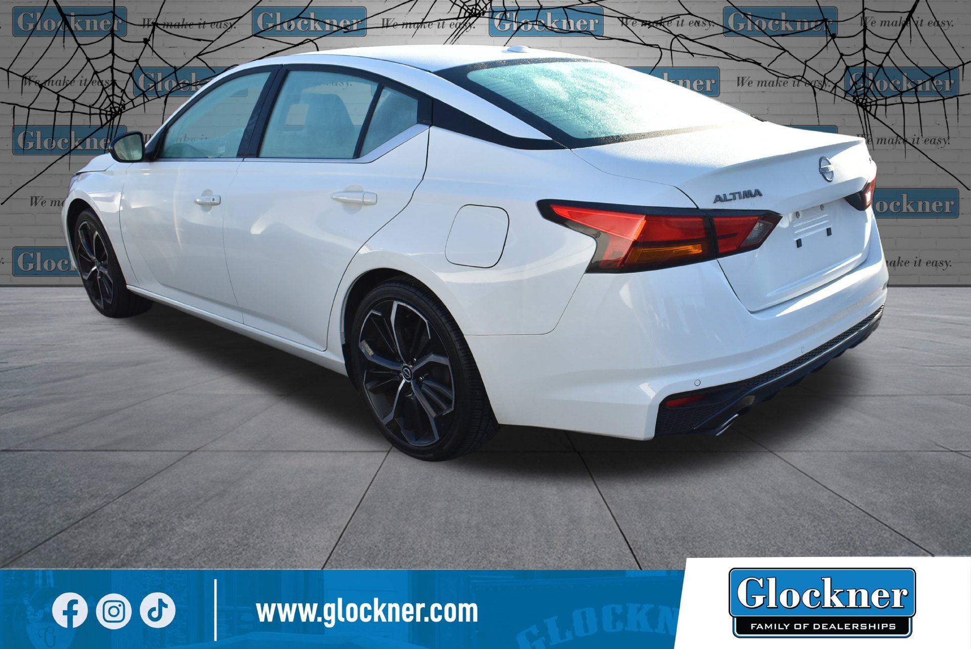 Used 2024 Nissan Altima 2.5 SR FWD image 17