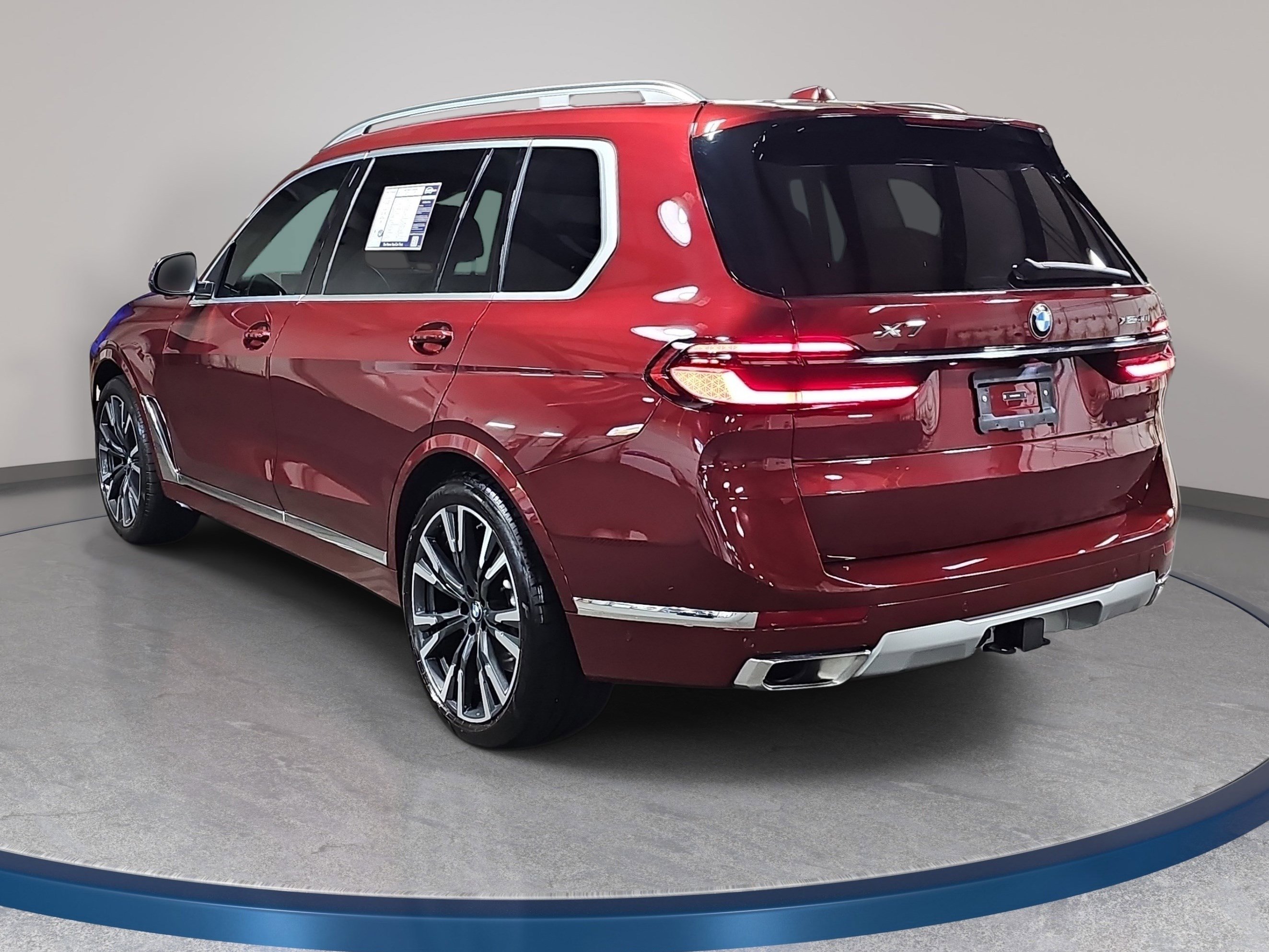 Certified 2025 BMW X7 xDrive40i image 8