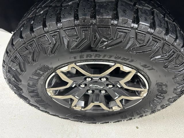 Certified 2024 Chevrolet Colorado ZR2 w/ ZR2 Convenience Package III AWD/4WD image 9