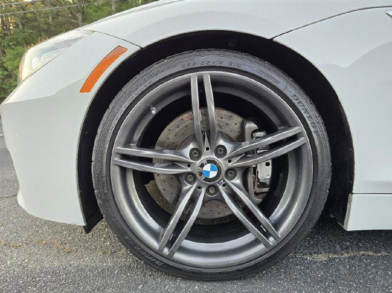 Used 2015 BMW Z4 sDrive35is RWD image 19