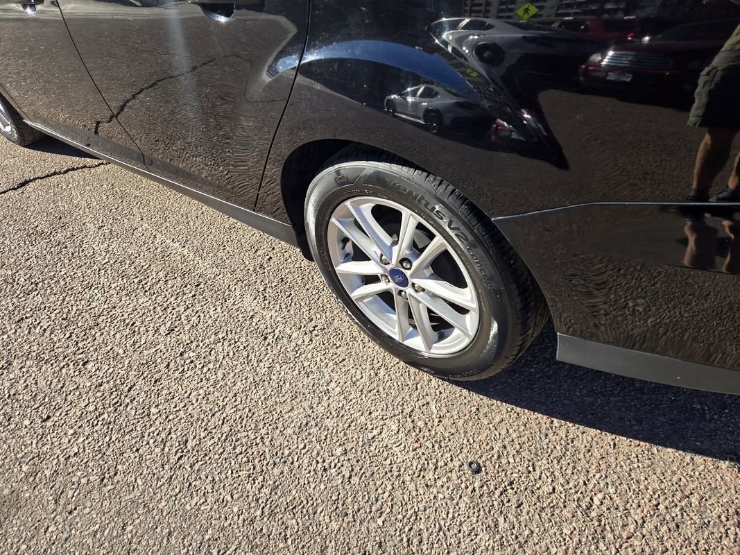 Used 2016 Ford Focus SE image 6