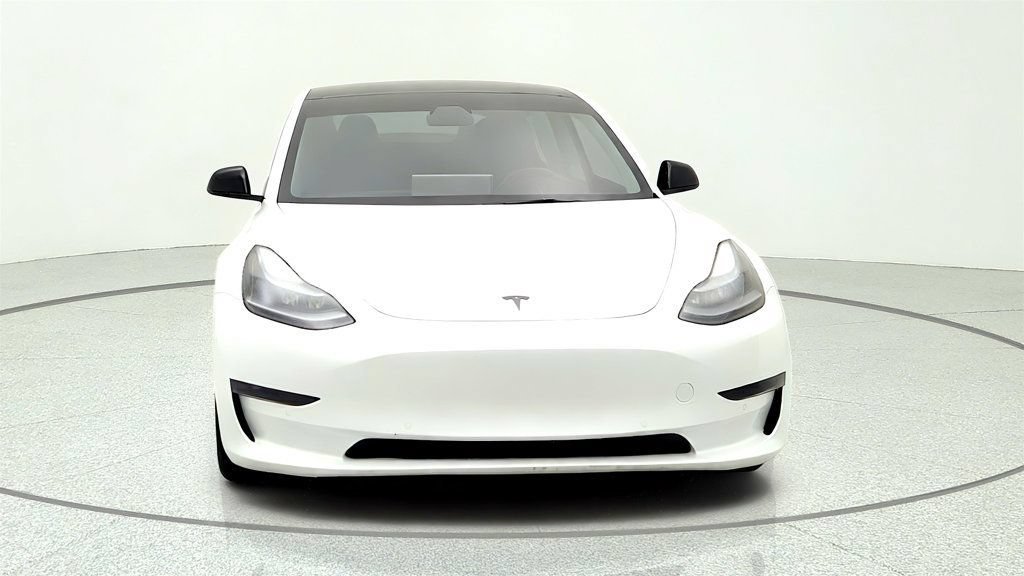 Used 2021 Tesla Model 3 Standard Range Plus RWD image 2