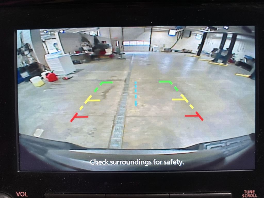 Used 2023 Nissan Frontier SV image 22