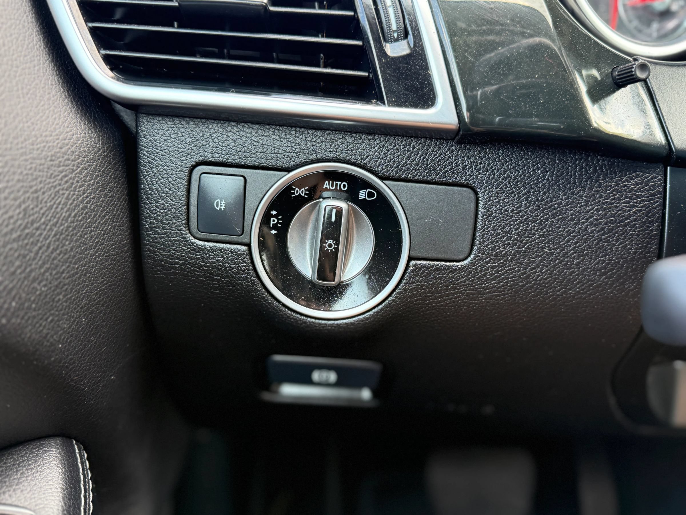 Used 2019 Mercedes-Benz GLS 450 4MATIC image 26
