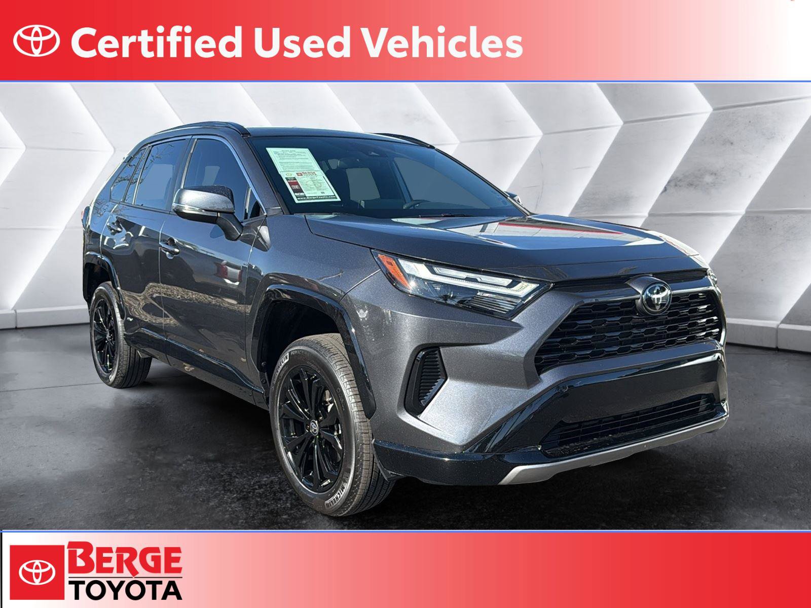 Certified 2025 Toyota RAV4 SE image 1