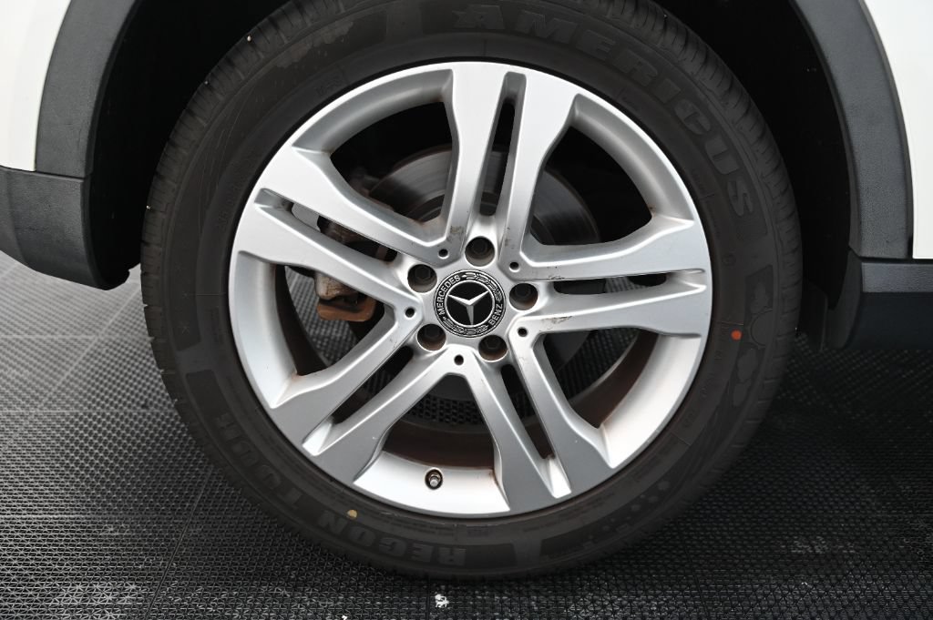 Used 2019 Mercedes-Benz GLA 250 4MATIC image 46