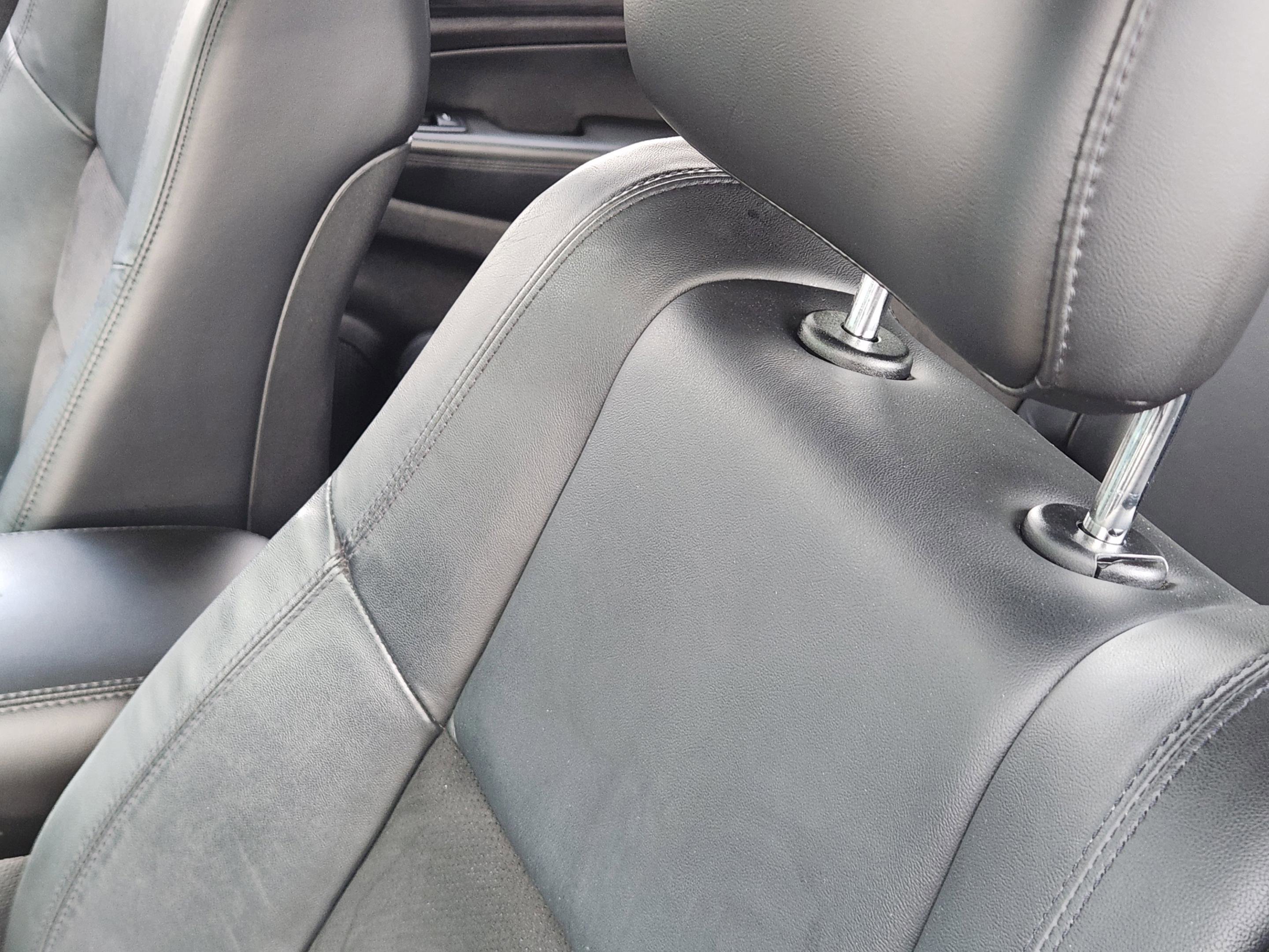 Used 2019 Jeep Grand Cherokee Altitude image 11