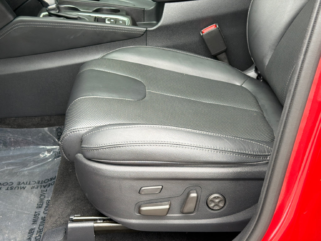 Used 2020 Hyundai Santa Fe Limited AWD/4WD image 17