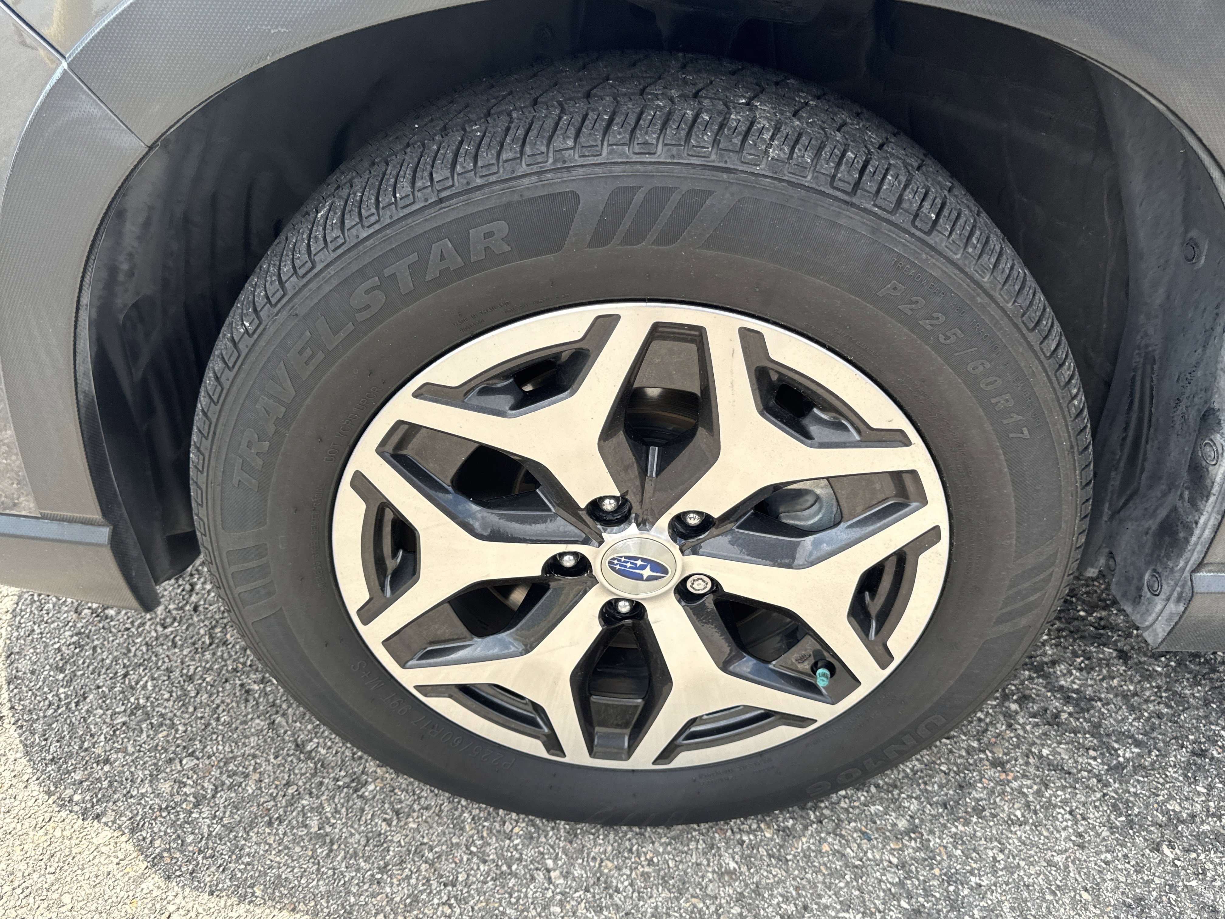Used 2020 Subaru Forester Premium AWD/4WD image 9