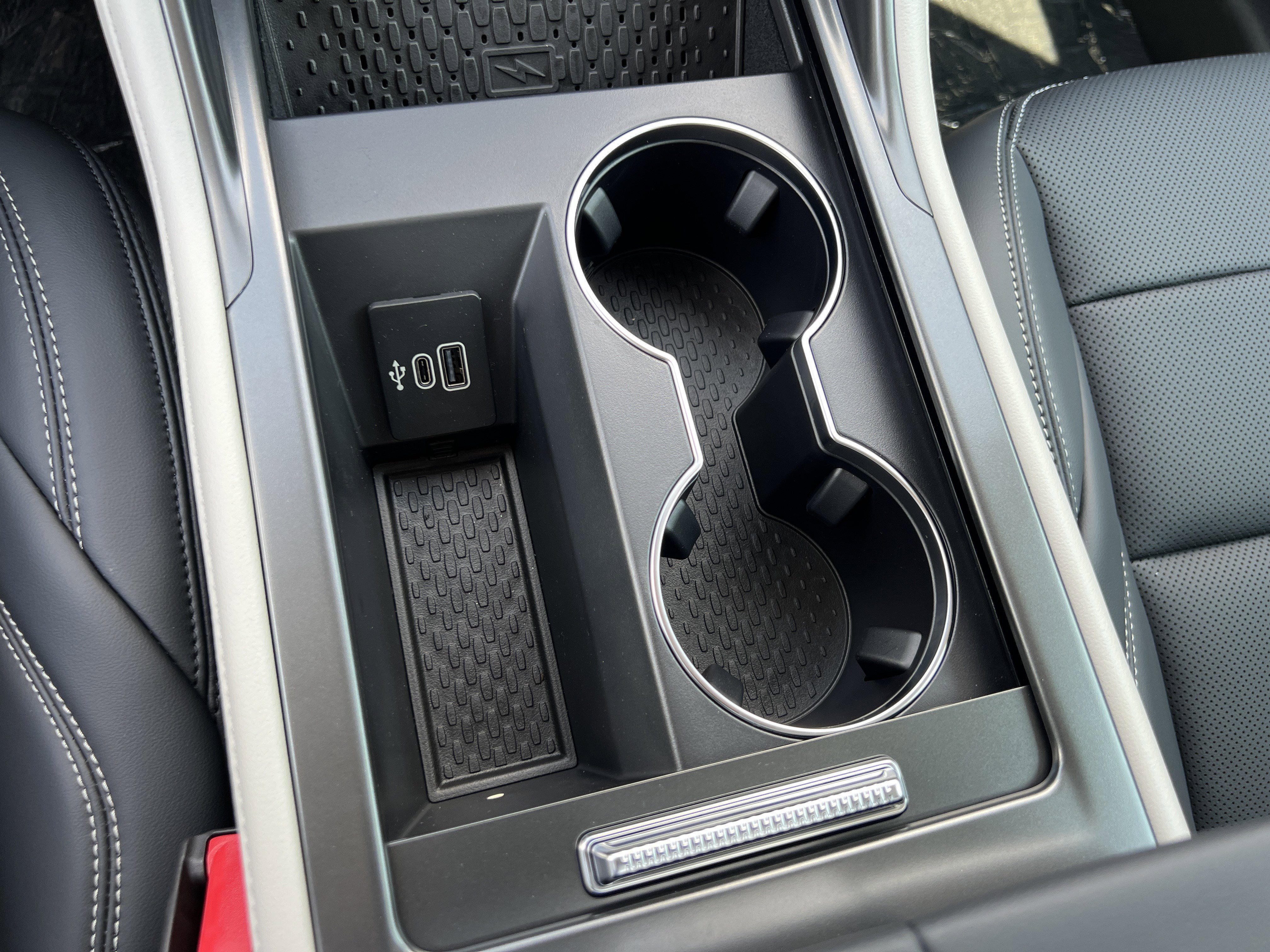 New 2025 Lincoln Nautilus Premier w/ Equipment Group 102A image 21