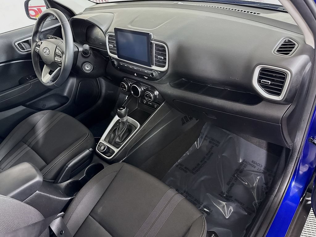 Used 2023 Hyundai Venue SEL FWD image 31