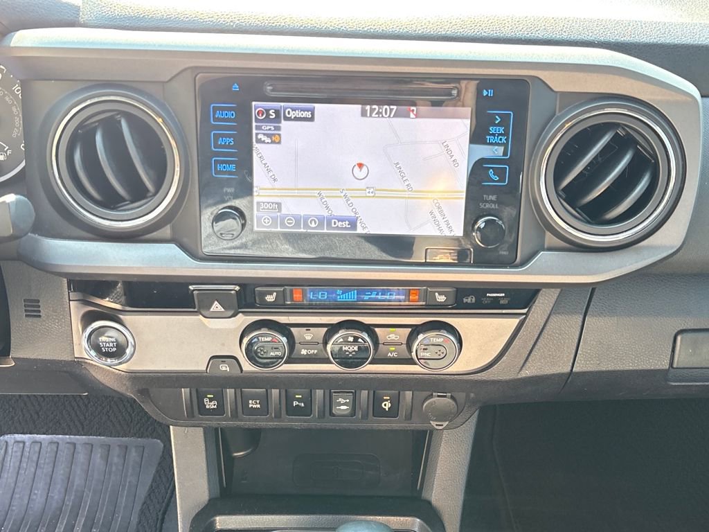 Used 2016 Toyota Tacoma TRD Sport image 23