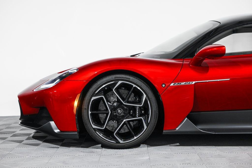 Used 2022 Maserati MC20 Coupe image 14