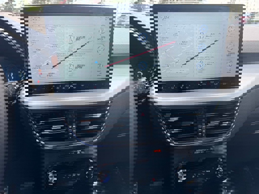 New 2025 Ford Escape SE w/ PHEV Premium Package image 32