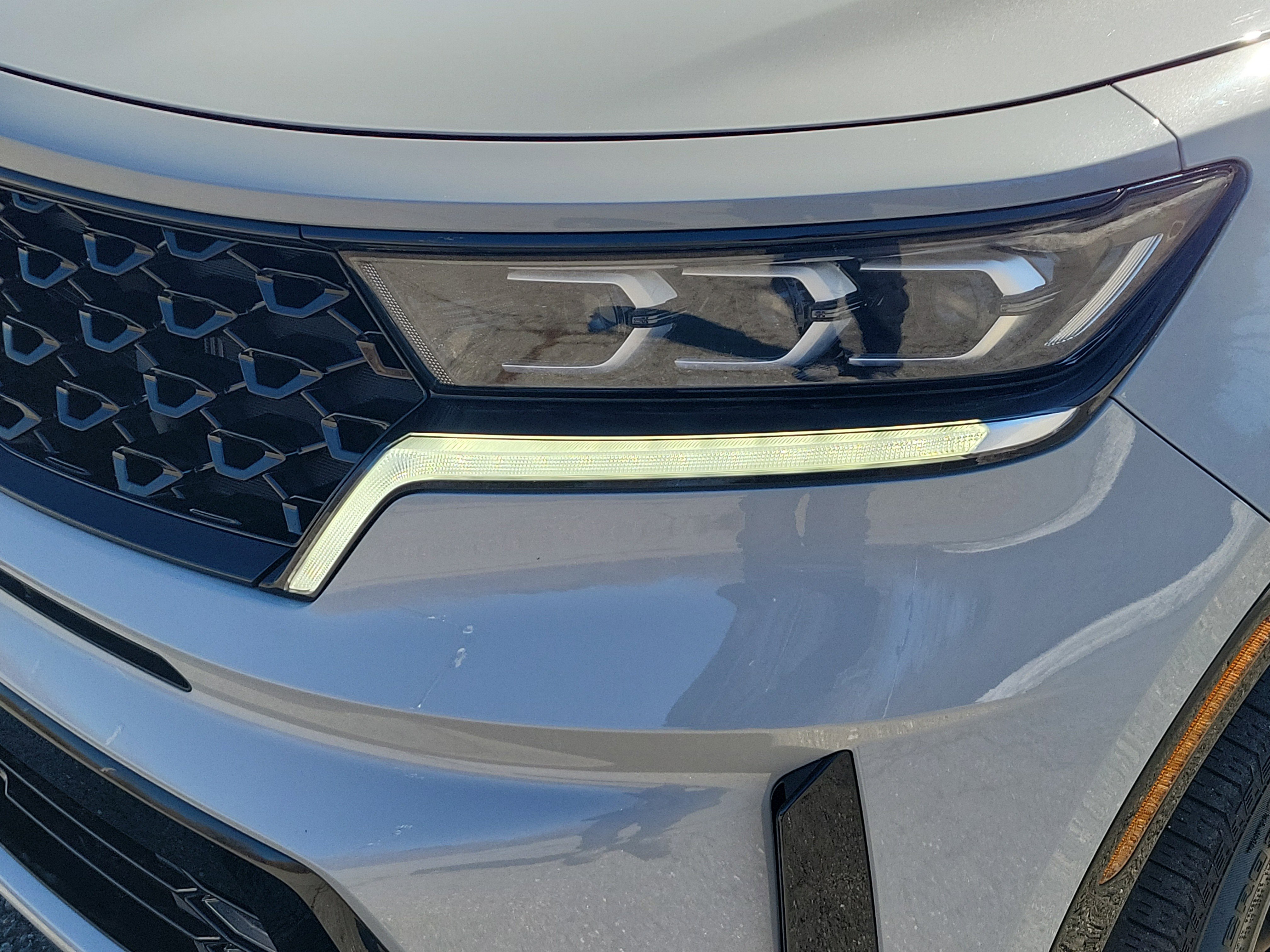 Used 2023 Kia Sorento SX image 9