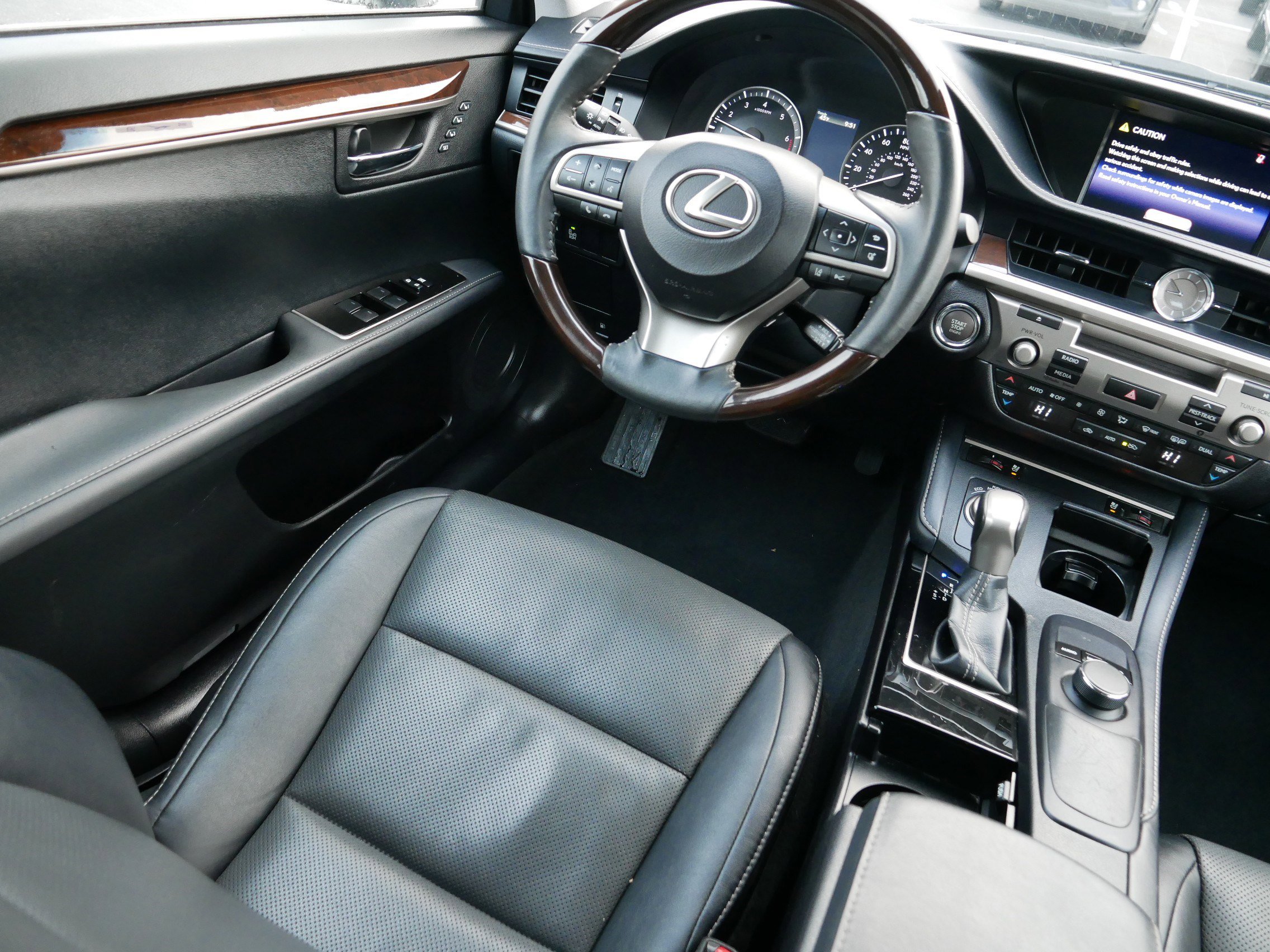 Used 2018 Lexus ES 350 w/ Premier Package image 9