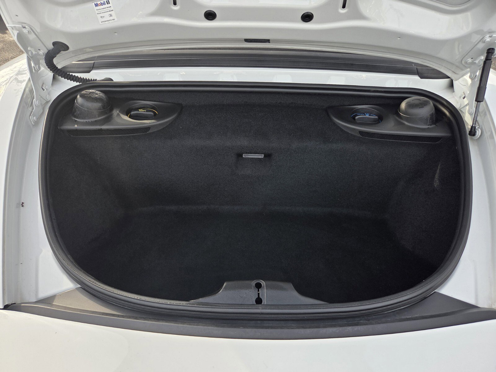 Used 2021 Porsche 718 Boxster image 25