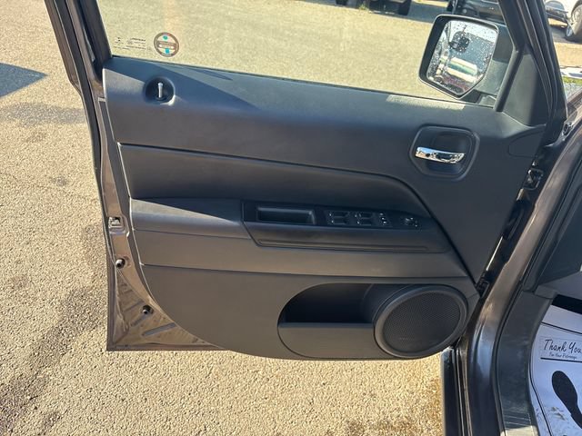 Used 2017 Jeep Patriot 4WD image 7