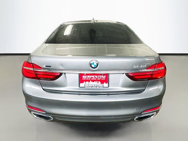 Used 2016 BMW 750i xDrive image 7