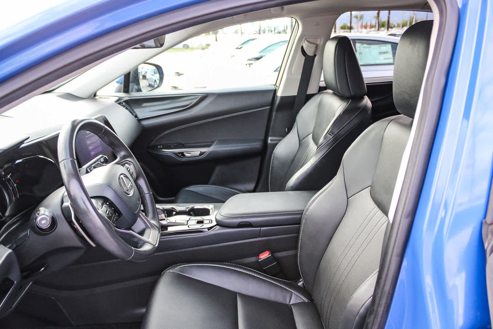 Used 2025 Lexus NX 250 FWD image 18