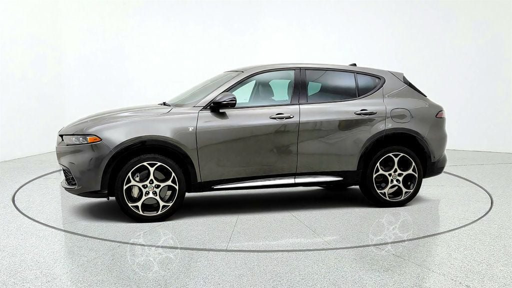 Used 2024 Alfa Romeo Tonale Ti w/ Active Assist Package AWD/4WD image 8