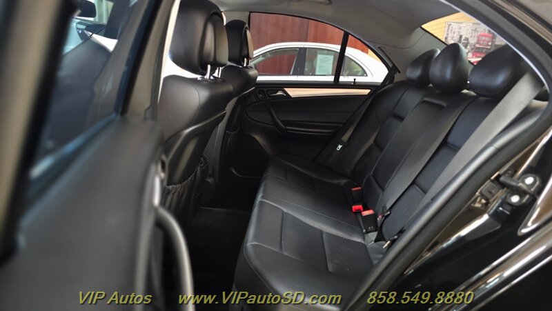 Used 2006 Mercedes-Benz C 230 Sedan image 22