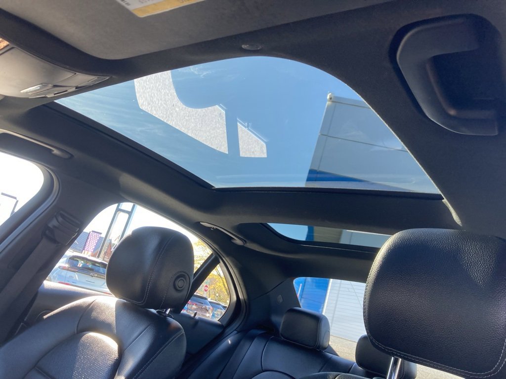 Used 2021 Mercedes-Benz C 300 4MATIC Sedan image 10