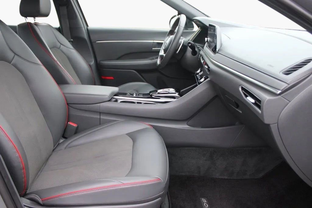 Used 2023 Hyundai Sonata SEL Plus FWD image 16