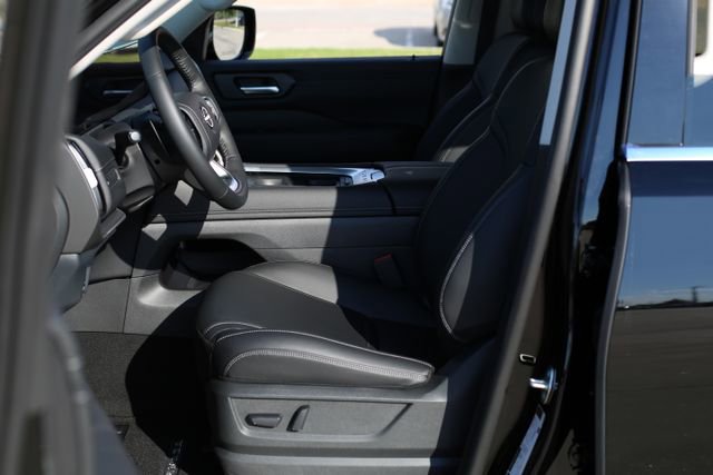 New 2026 Nissan Armada SV image 8