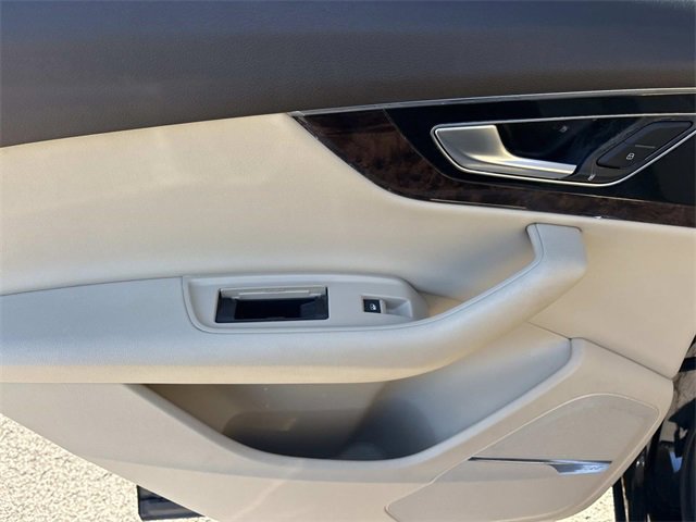 Used 2018 Audi Q7 3.0T Prestige w/ Prestige Package image 21