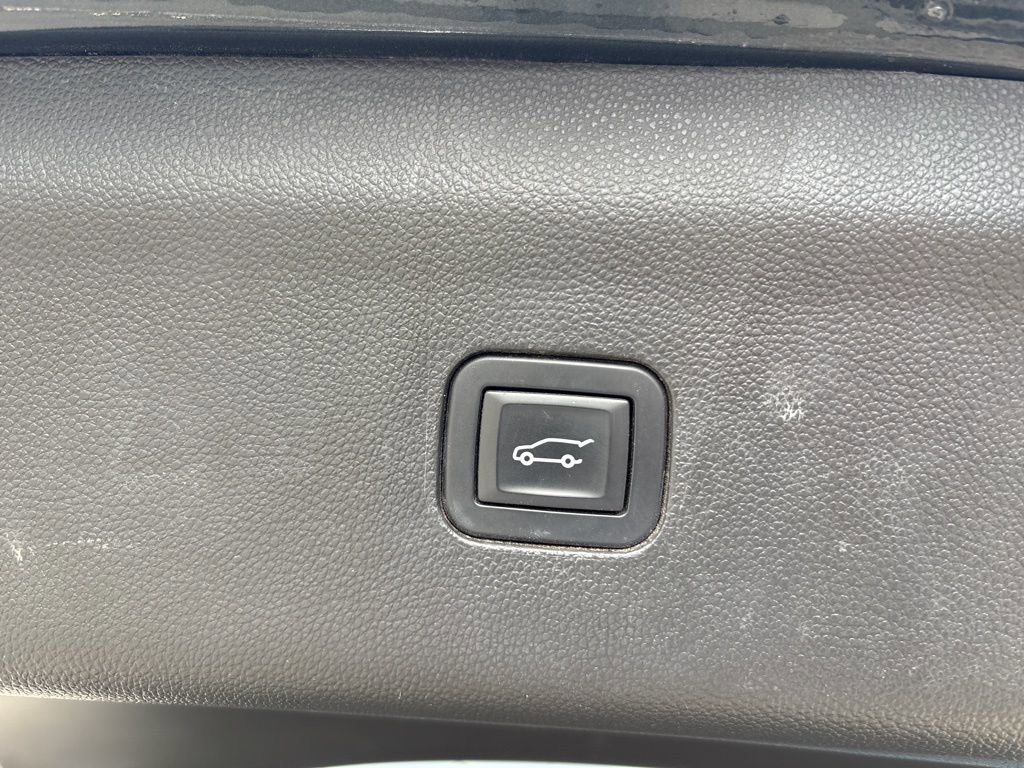 Used 2019 Buick Enclave Premium w/ Experience Buick Package image 41
