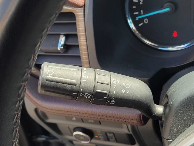 Used 2024 Ford Expedition Limited AWD/4WD image 18