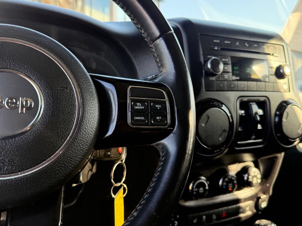 Used 2016 Jeep Wrangler Unlimited Sahara AWD/4WD image 21