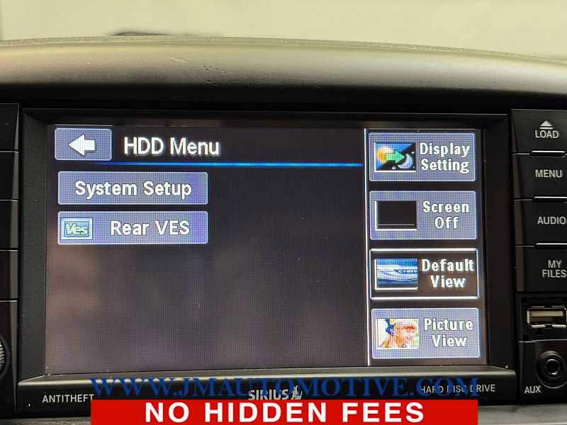 Used 2014 Chrysler Town & Country Touring image 27