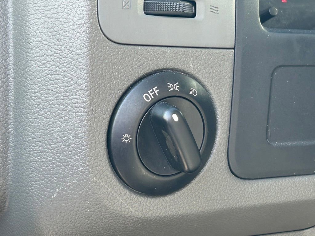 Used 2021 Nissan NV 1500 S image 30