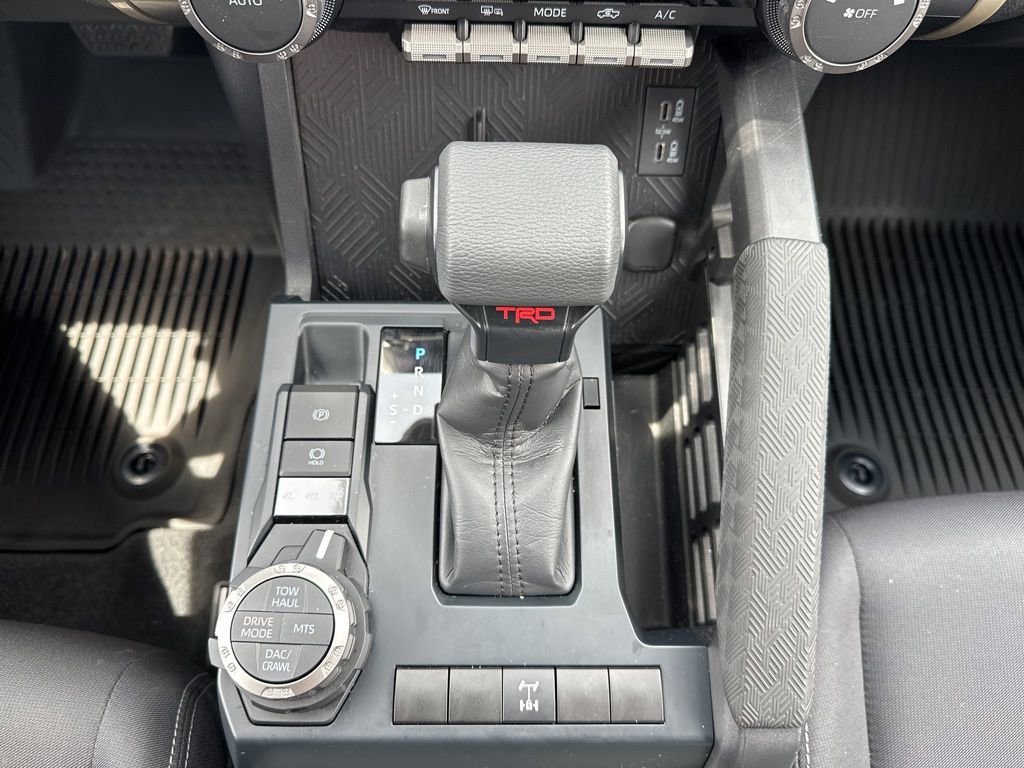 Certified 2025 Toyota Tacoma TRD Off-Road AWD/4WD image 22