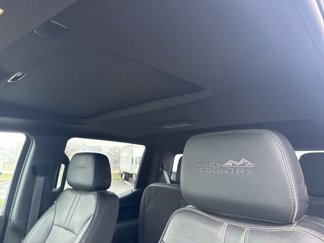 Used 2021 Chevrolet Silverado 1500 High Country w/ Technology Package image 16