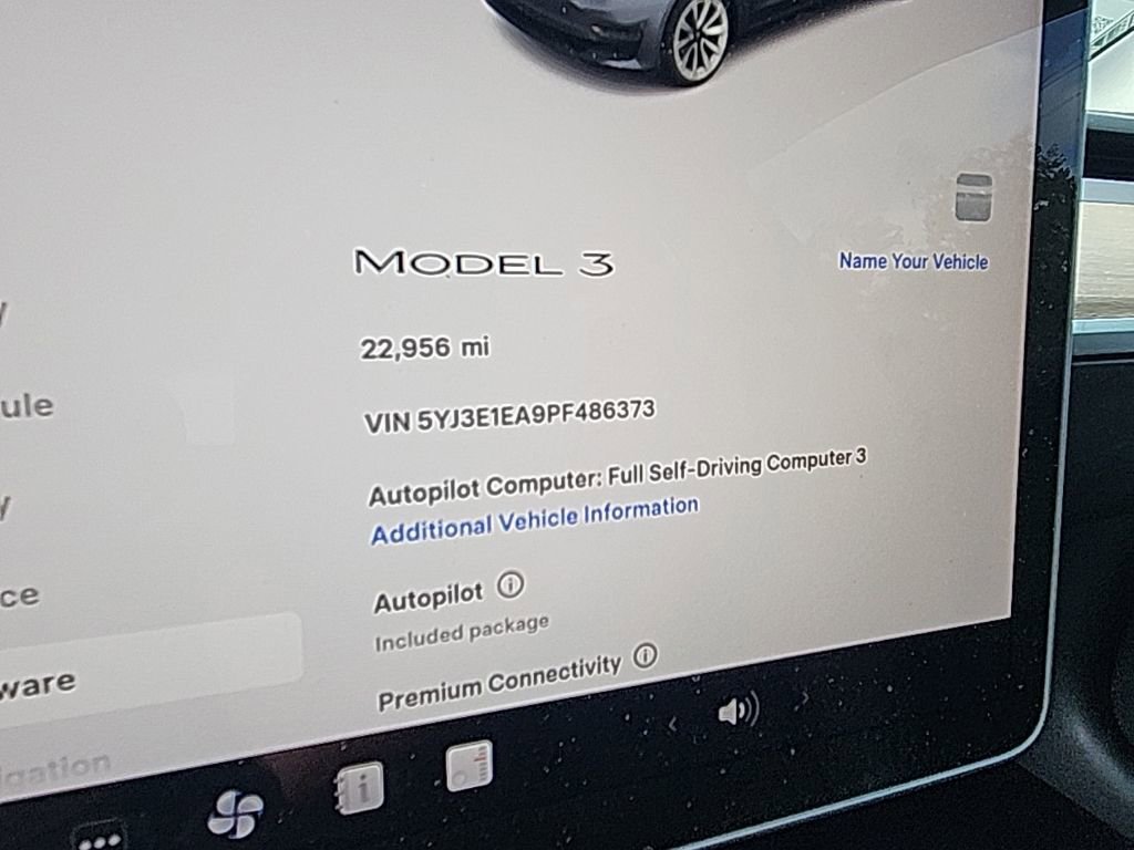 Used 2023 Tesla Model 3 Standard Range image 5