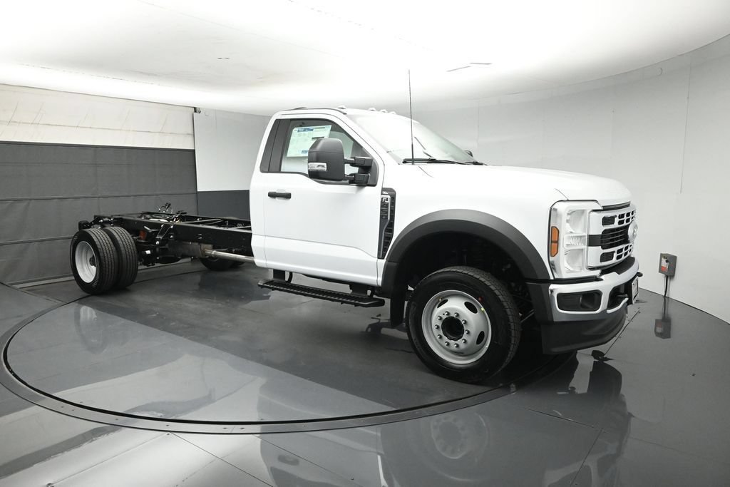 New 2026 Ford F450 XL w/ XL Chrome Package RWD image 3