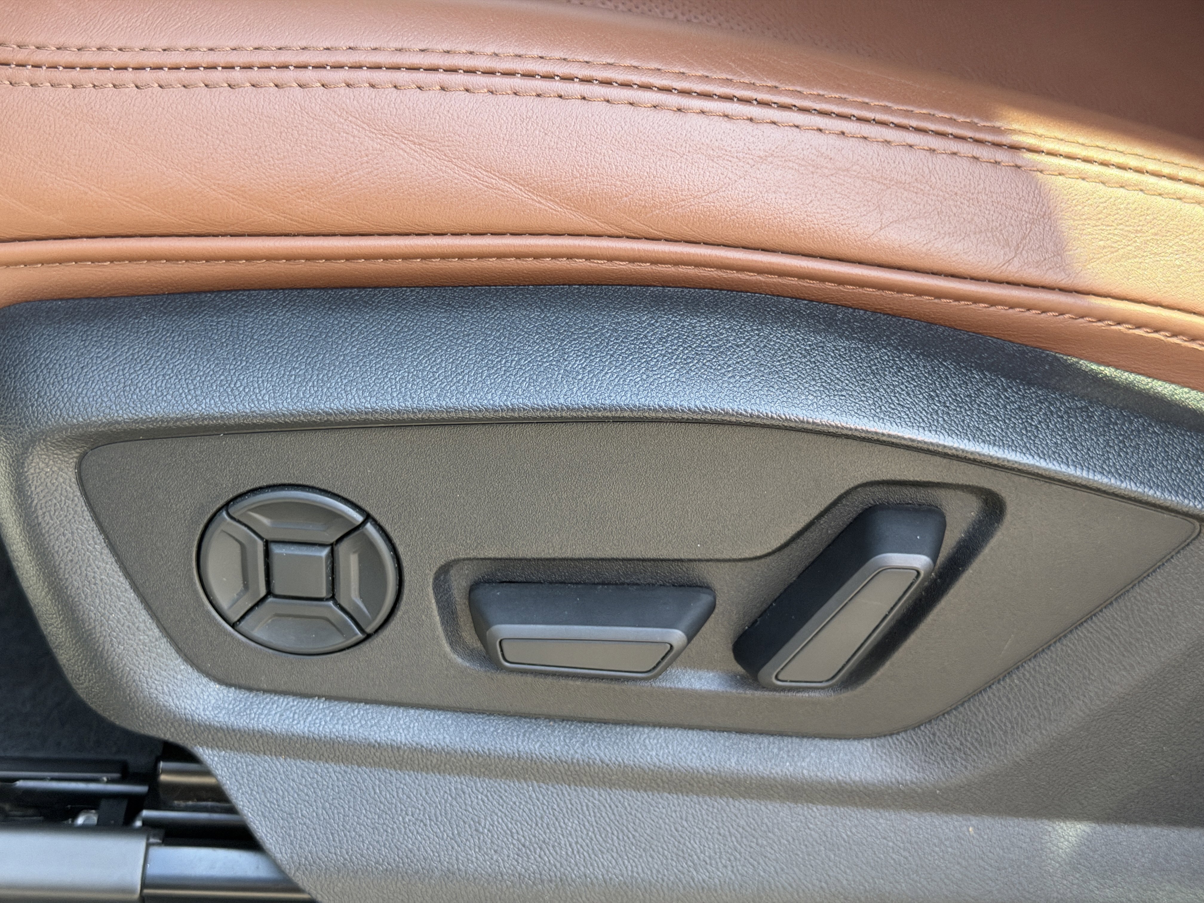 Used 2021 Audi Q8 Premium Plus AWD/4WD image 19