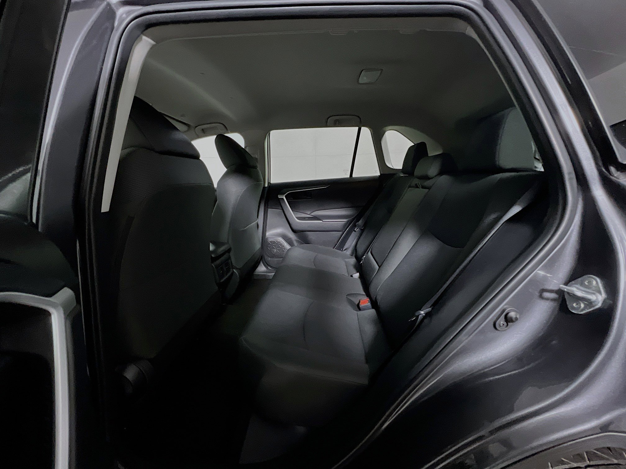 Used 2024 Toyota RAV4 LE image 29