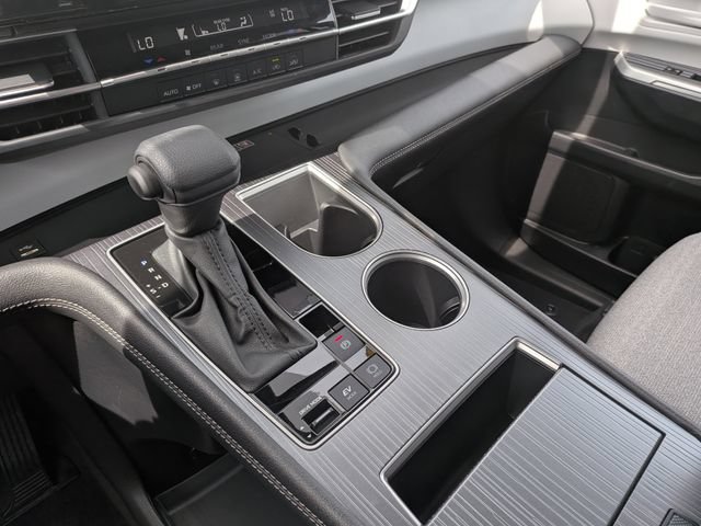 Used 2026 Toyota Sienna LE FWD image 22