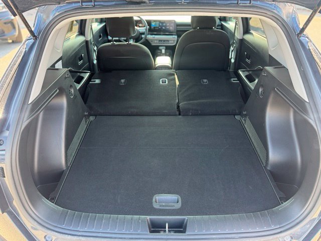 Used 2025 Hyundai Kona SEL FWD image 7