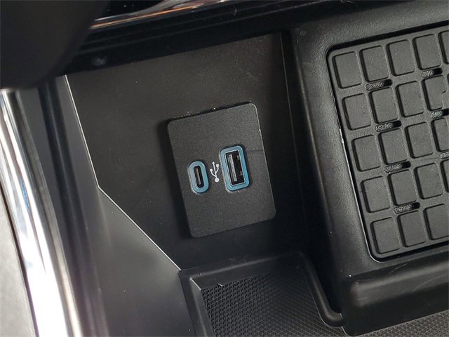 Used 2023 Ford F150 Lariat w/ Equipment Group 502A High image 25