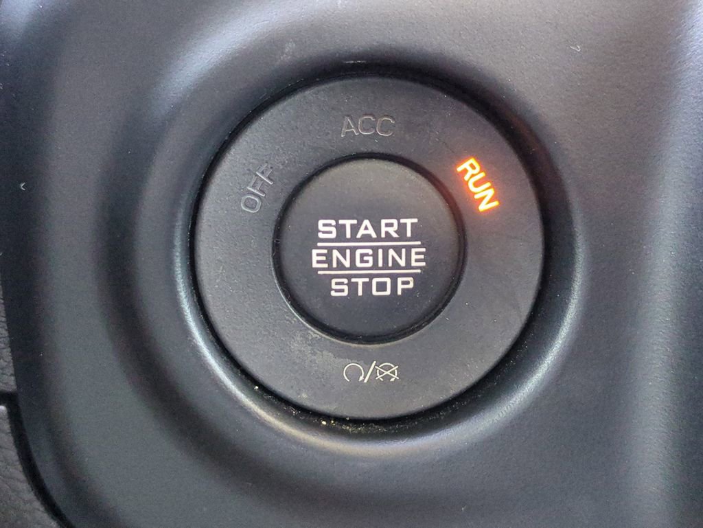 Used 2022 Jeep Wrangler Unlimited Sport image 29